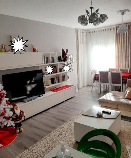 Tirane, shitet apartament 2+1 Kati 3, 80 m² 140.000 € (FRESKU)