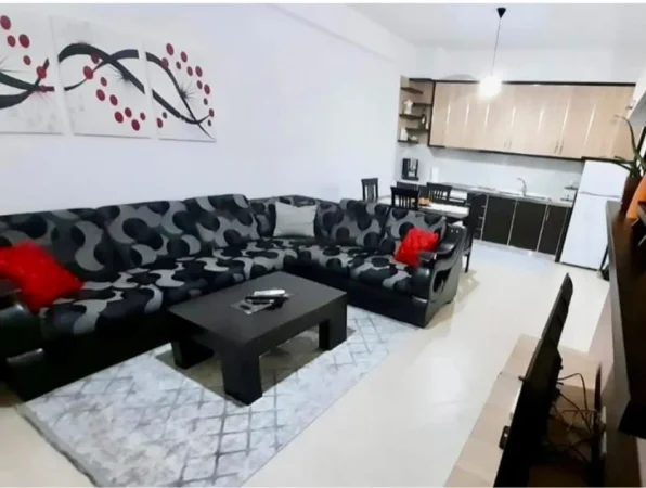 Tirane, jepet me qera apartament 2+1 , 100 m² 550 € 