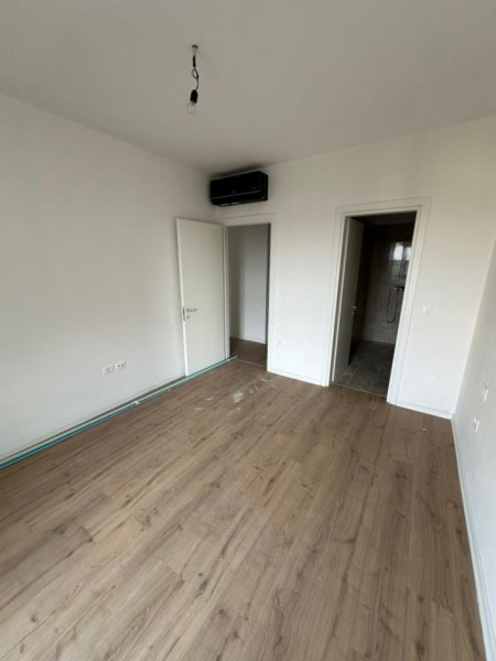Tirane, jepet me qera apartament 2+1+Ballkon Kati 4, 85 m² 600 € (Don Bosko)