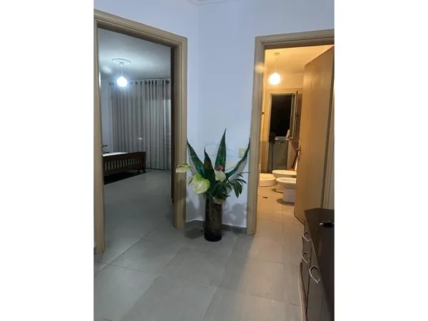 Qera, Apartament 2+1, Komuna e Parisit, Tirane