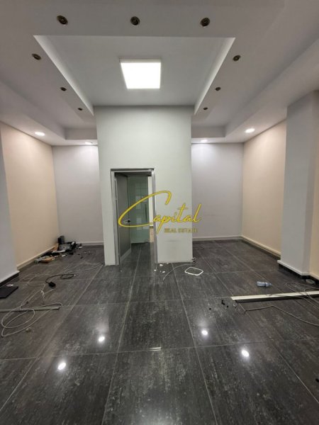 Tirane, jepet me qera ambjent biznesi Kati 1, 75 m² 600 € (ASTIR)