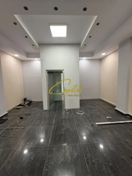 Tirane, jepet me qera ambjent biznesi Kati 1, 75 m² 600 € (ASTIR)