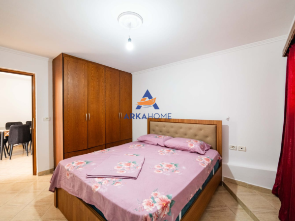 Sarande, jepet me qera Vile 2 Katshe Kati 2, 260 m² 12.000 € 