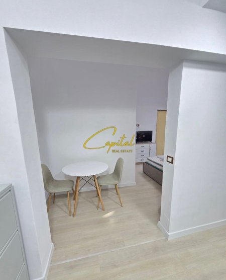 Tirane, jepet me qera garsonier 1+1 Kati 2, 34 m² 500 € (QENDER)