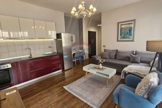 Tirane, jepet me qera apartament 1+1 Kati 8, 70 m² 700 € (pazari i ri)