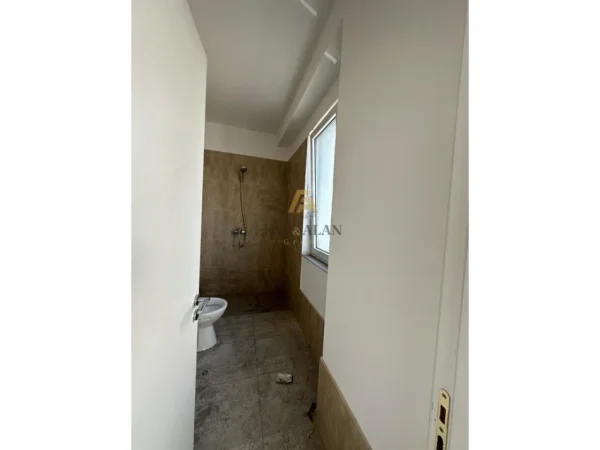 Tirane, shitet apartament 2+1 Kati 3, 93 m² 238.000 € (Liqeni i Thate)