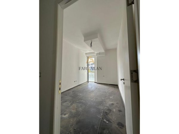 Tirane, shitet apartament 2+1 Kati 3, 93 m² 238.000 € (Liqeni i Thate)