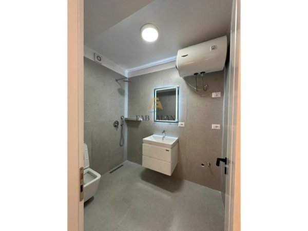Tirane, shitet apartament 2+1 Kati 4, 65 m² 118.000 € (Kongresi i Manastirit)