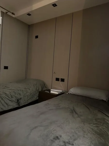 Tirane, jepet me qera apartament 2+1 Kati 3, 100 m² 2.000 € (BLLOKU)