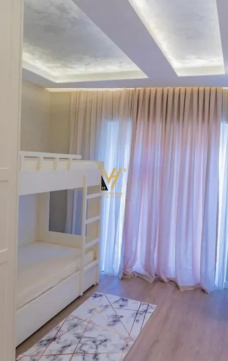 Tirane, jepet me qera apartament 2+1+Ballkon Kati 2, 126 m² 850 € (KODRA E DIELLIT 2)