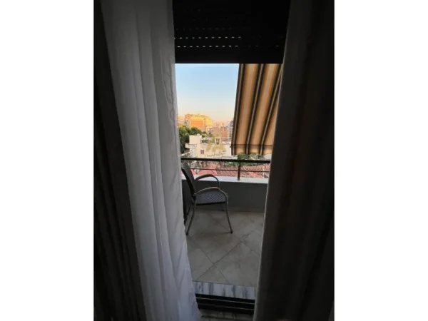 Tirane, jepet me qera garsonier Kati 3, 45 m² 500 € (Qender)