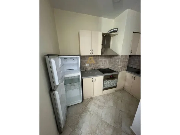 Tirane, jepet me qera garsonier Kati 3, 45 m² 500 € (Qender)