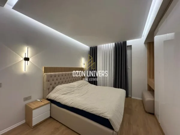 Tirane, jepet me qera apartament 2+1+Ballkon Kati 2, 108 m² 1250 € (Kompleksi FZ , Liqeni i Thatë Tirana, Albania)
