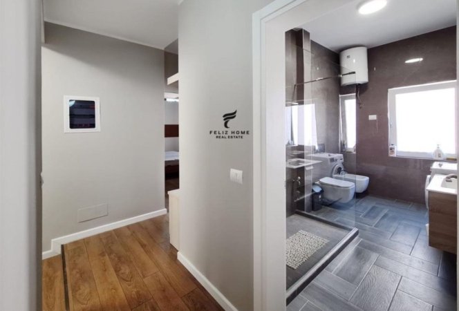 Tirane, jepet me qera apartament 4+1 Kati 2, 210 m² 1.300 € (KOMUNA E PARISIT)