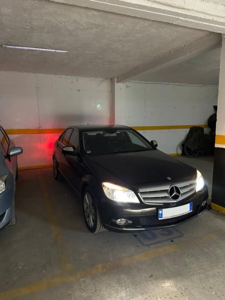 Tirane, shes makine Mercedes Benz C Class 220 CDI Avantgarde Nafte, e zeze automatik Kondicioner 260.000 km 6.000 €