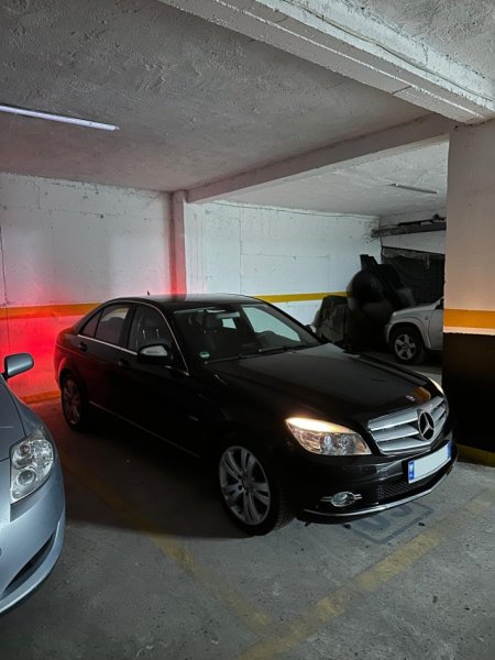 Tirane, shes makine Mercedes Benz C Class 220 CDI Avantgarde Nafte, e zeze automatik Kondicioner 260.000 km 6.000 €
