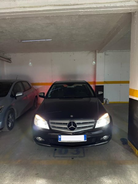 Tirane, shes makine Mercedes Benz C Class 220 CDI Avantgarde Nafte, e zeze automatik Kondicioner 260.000 km 6.000 €