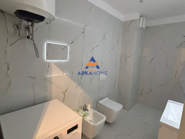 Tirane, jepet me qera apartament 1+1+Ballkon Kati 6, 75 m² 400 € 