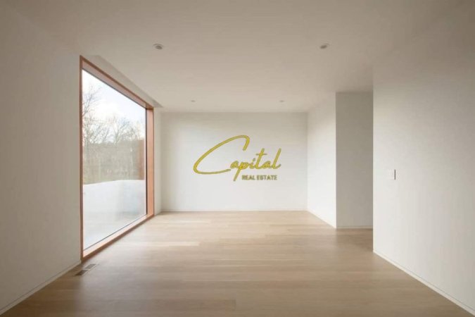 Tirane, jepet me qera dyqan Kati 0, 70 m² 1.000 € (ASTIR)