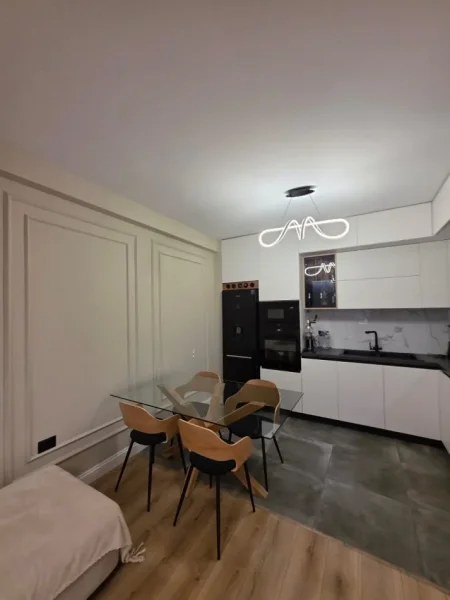 Tirane, shitet apartament 2+1+Ballkon Kati 1, 113 m² 452.000 € (Komuna Parisit)