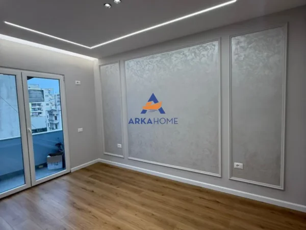 Tirane, shitet apartament 1+1+Ballkon Kati 3, 60 m² 200.000 € 