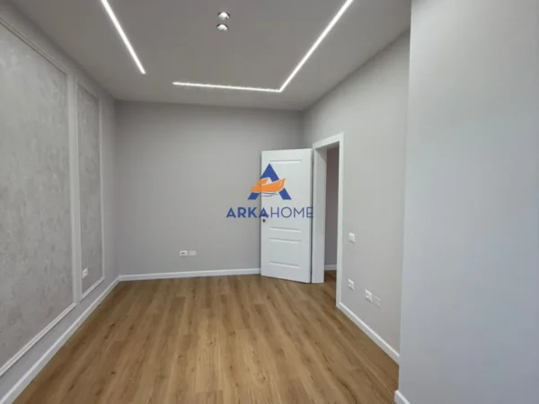 Tirane, shitet apartament 1+1+Ballkon Kati 3, 60 m² 200.000 € 