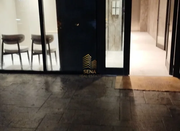 Tirane, shitet ambjent biznesi Kati 0, 75 m² 262.500 € (Oxhaku)