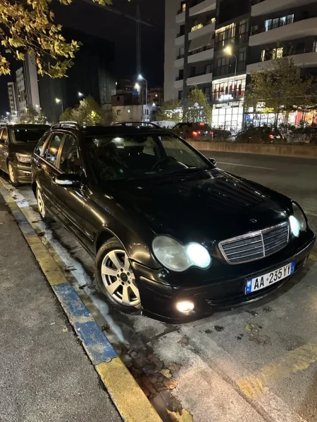 Tirane, shes Nafte, e zeze 3.300€