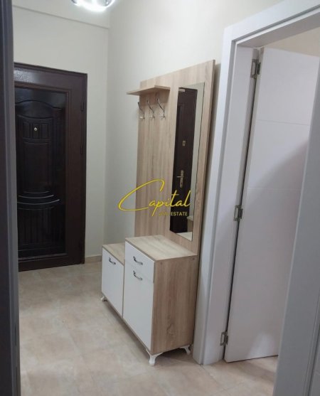 Tirane, jepet me qera apartament 1+1 Kati 5, 60 m² 500 € (KOMUNA E PARISIT)