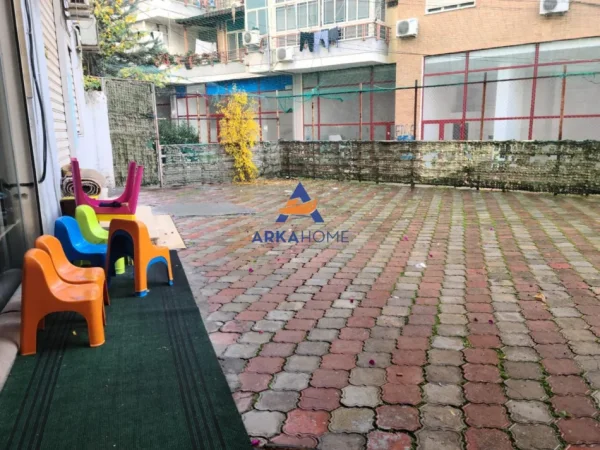 Tirane, jap me qera Kati 0, 80 m² 600 € 