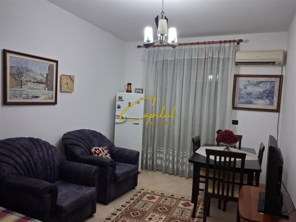 Tirane, jepet me qera apartament 1+1 Kati 4, 70 m² 700 € (SHESHI SKENDERBEJ)