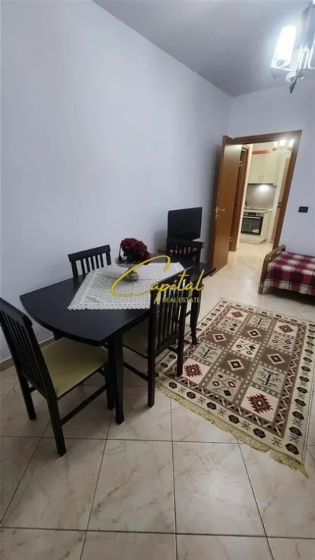 Tirane, jepet me qera apartament 1+1 Kati 4, 70 m² 700 € (SHESHI SKENDERBEJ)
