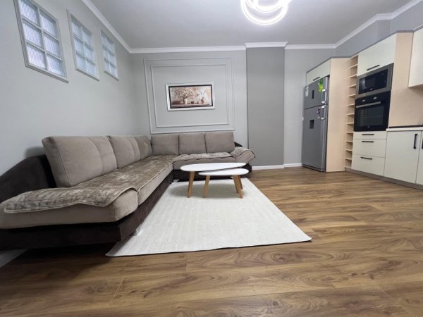 Tirane, shitet apartament 2+1 Kati 3, 90 m² 143.000 € (Yzberisht)