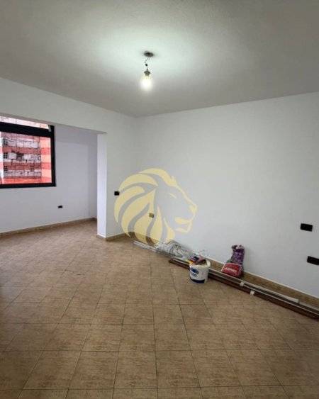 Tirane, shitet apartament 2+1 Kati 4, 80 m² 225.000 € (rruga e elbasanit)