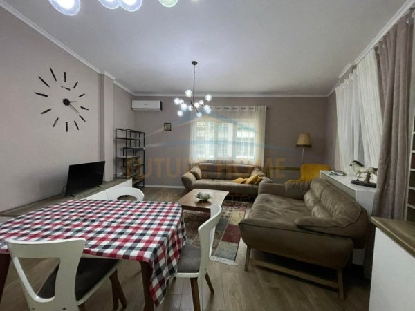 Tirane, shitet apartament 2+1 Kati 1, 103 m² (KOPSHTI ZOOLOGJIK)