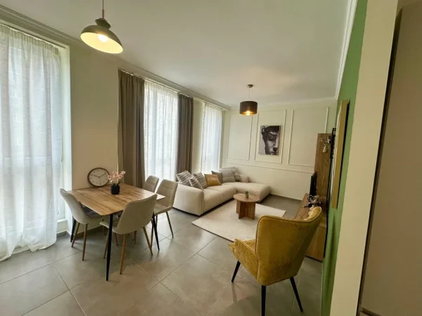 Tirane, jepet me qera apartament 1+1 Kati 2, 75 m² 650 € (Jordan Misja)