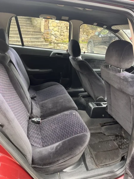 Tirane, shes makine Opel Astra Nafte, vishnje manuale Kondicioner 370.000 km 120.000 lek