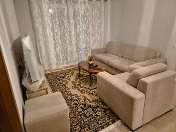 Tirane, jepet me qera apartament 2+1 Kati 2, 72 m² 600 € (Rruga e Durrësit)
