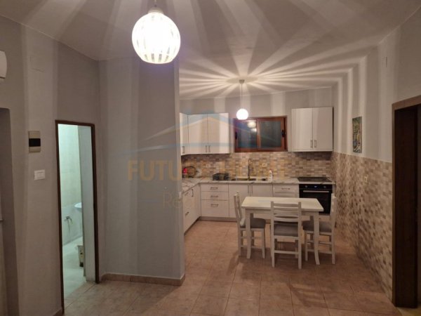 Tirane, jepet me qera apartament 2+1 Kati 2, 72 m² 600 € (Rruga e Durrësit)