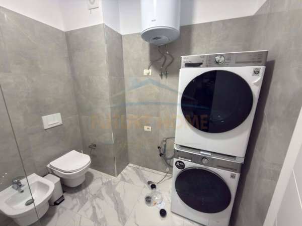 Tirane, jepet me qera apartament 2+1 Kati 5, 121 m² 600 € (Unaza e re, Urban Gate,)