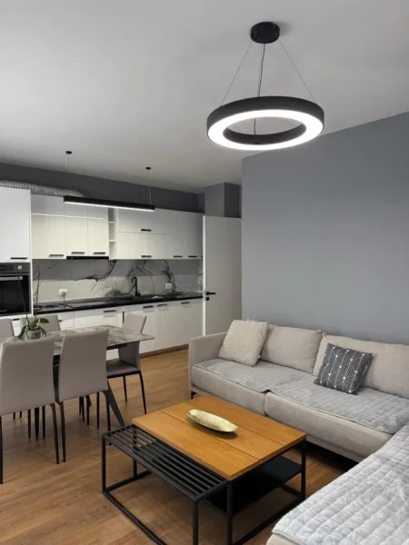 Tirane, jepet me qera apartament 2+1 Kati 3, 85 m² 800 € (Jordan Misja)