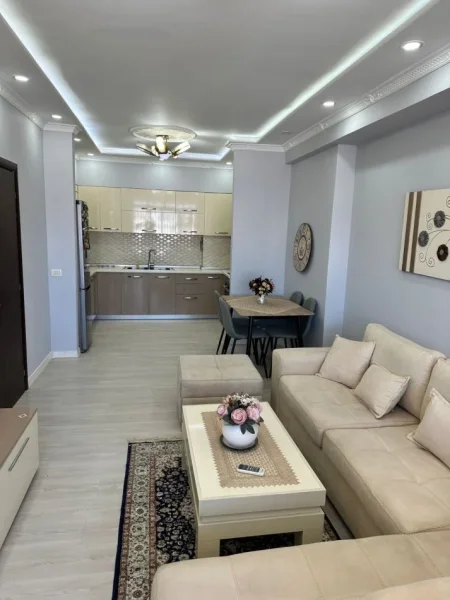 Tirane, jepet me qera apartament 2+1+Aneks+Ballkon Kati 3, 100 m² 600 € (Plus post parkimi)