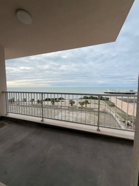 Durres, shes apartament 2+1+Aneks+Ballkon Kati 3, 150 m² (Shitet apartament premium në Kompleksin Dyrrachium, një nga rezidencat më elitare në Currila, Durrës. Apartamenti është 149.39 m², ndodhet në katin e 3-të banim dhe ofron pamje të...