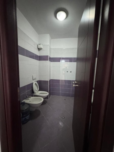 Tirane, shitet apartament 2+1+Aneks+Ballkon Kati 3, 103 m² 258.000 € 