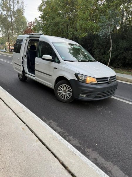 Tirane, shes minivan | minibus VW Caddy Life Nafte, e bardhë manuale Kondicioner