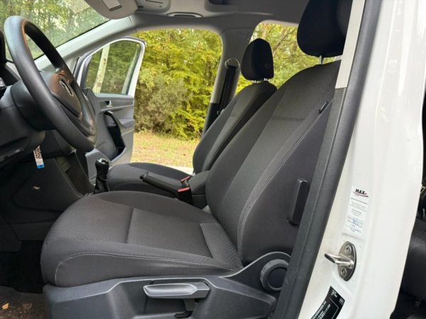 Tirane, shes minivan | minibus VW Caddy Life Nafte, e bardhë manuale Kondicioner