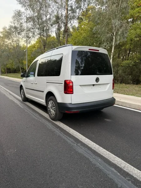 Tirane, shes VW Caddy Life Nafte, e bardhë manuale Kondicioner