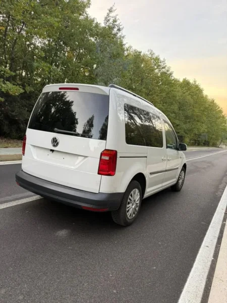 Tirane, shes VW Caddy Life Nafte, e bardhë manuale Kondicioner