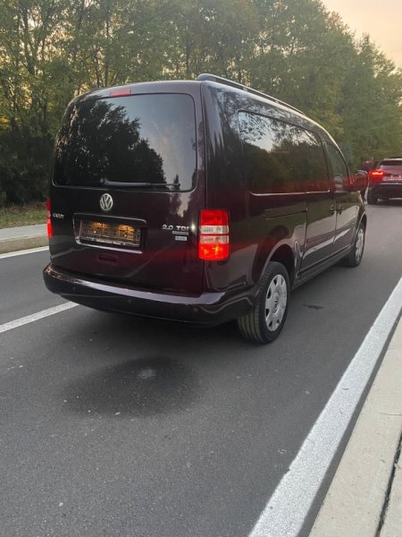 Tirane, shes minivan | minibus VW Caddy Maxi 7 vende Nafte, gri e erret manuale Kondicioner