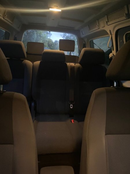 Tirane, shes minivan | minibus VW Caddy Maxi 7 vende Nafte, gri e erret manuale Kondicioner